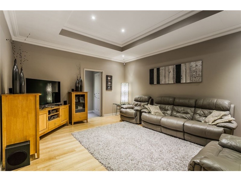 58 Ten Seldam Circle, Winthrop WA 6150