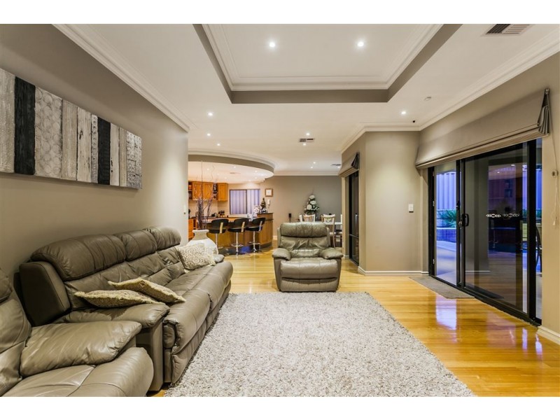 58 Ten Seldam Circle, Winthrop WA 6150