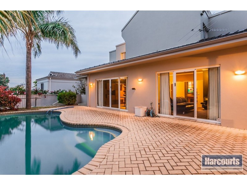 36 Whitfeld Terrace, Winthrop WA 6150