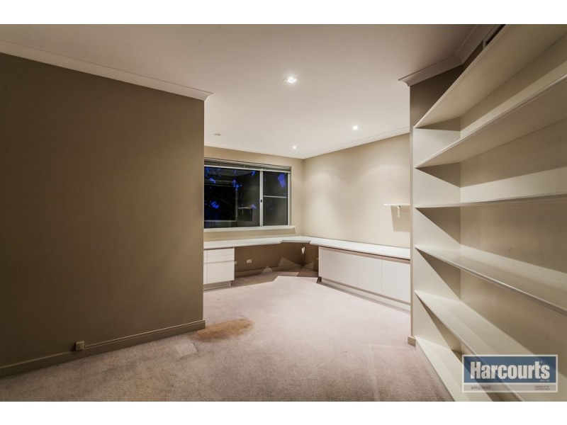 36 Whitfeld Terrace, Winthrop WA 6150