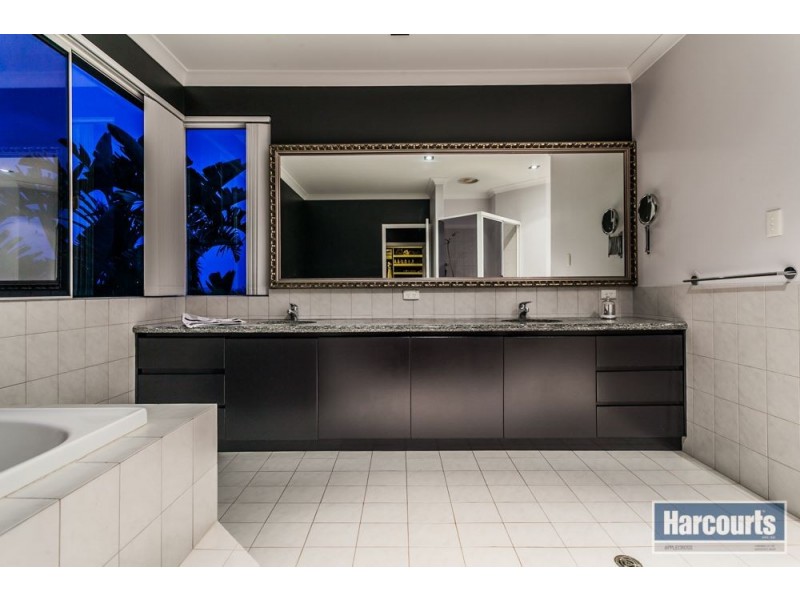 36 Whitfeld Terrace, Winthrop WA 6150