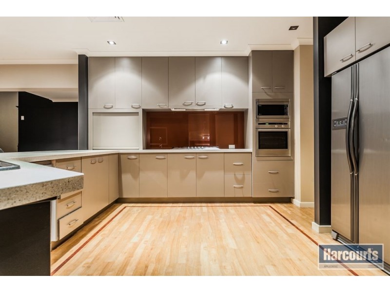36 Whitfeld Terrace, Winthrop WA 6150