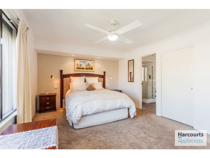 35 Sugarwood Drive, Thornlie WA 6108