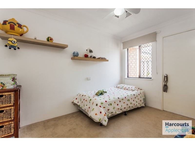 35 Sugarwood Drive, Thornlie WA 6108