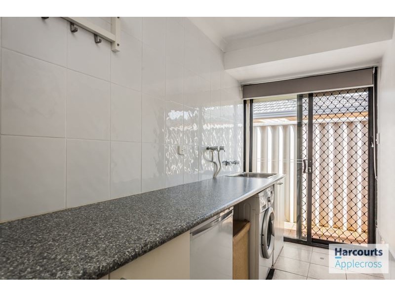 35 Sugarwood Drive, Thornlie WA 6108