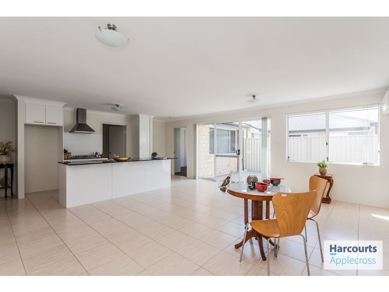 24/36 Wialki Lane, Canning Vale WA 6155