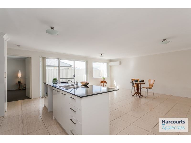 24/36 Wialki Lane, Canning Vale WA 6155
