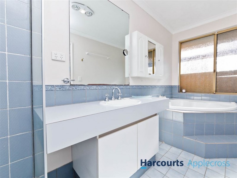 1 Ten Seldam Circle, Winthrop WA 6150