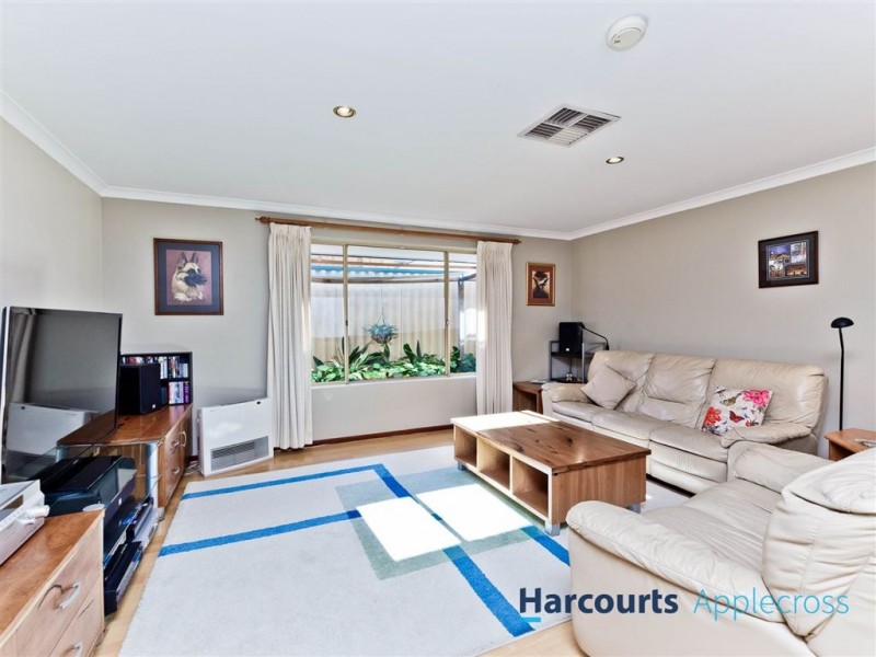 1 Ten Seldam Circle, Winthrop WA 6150