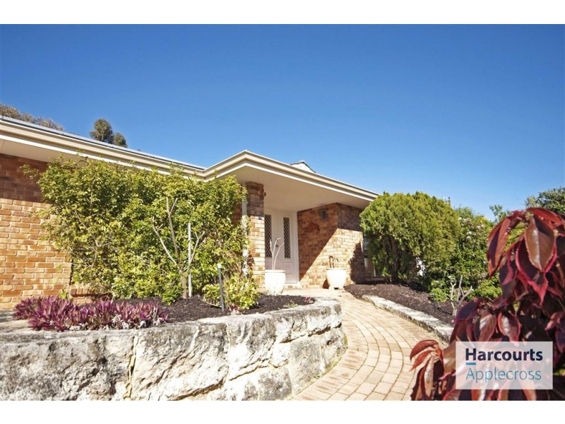 70 Calley Drive, Leeming WA 6149
