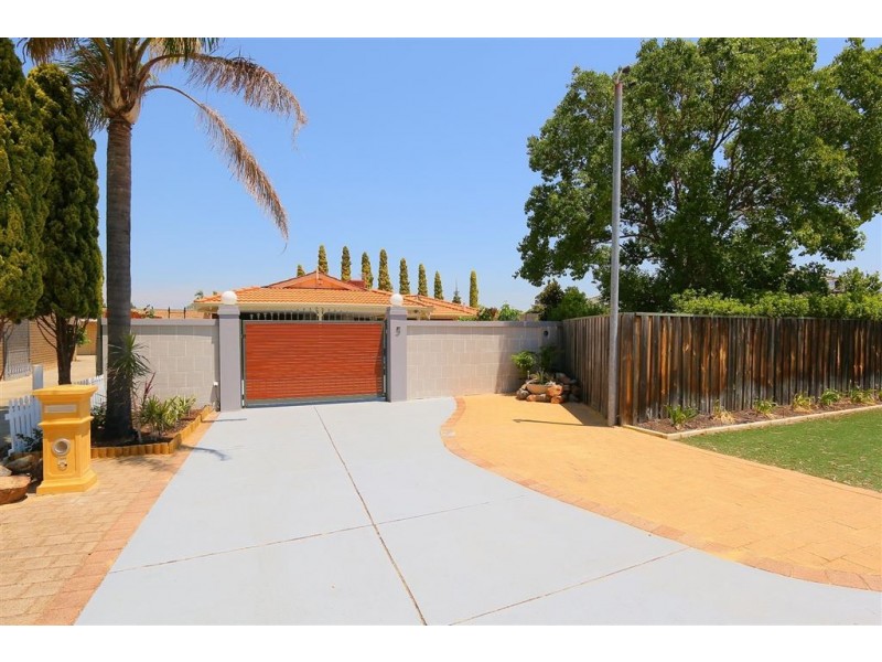 5 Manley Street, Cannington WA 6107