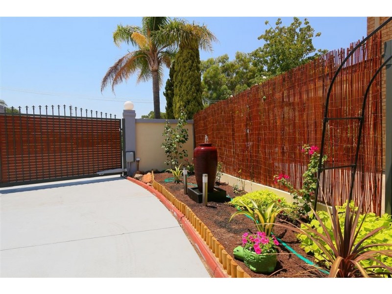 5 Manley Street, Cannington WA 6107