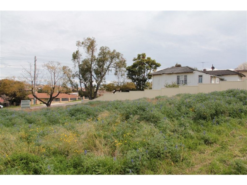 30 Greig Street, Willagee WA 6156