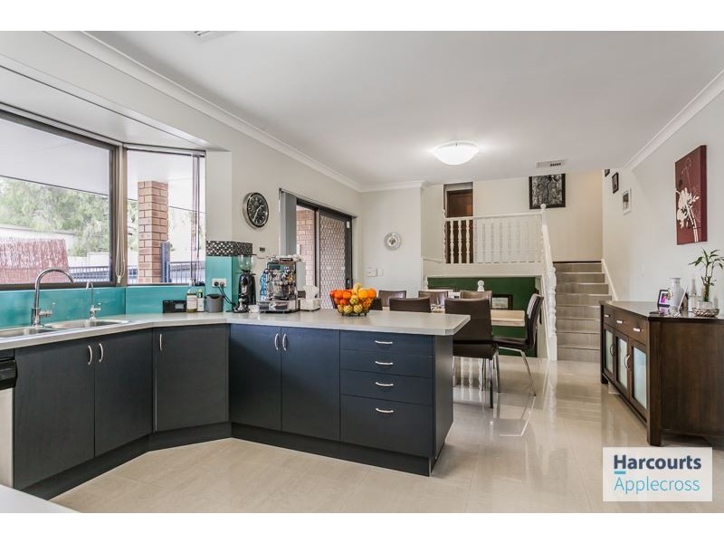 46 Anglesey Drive, Kardinya WA 6163