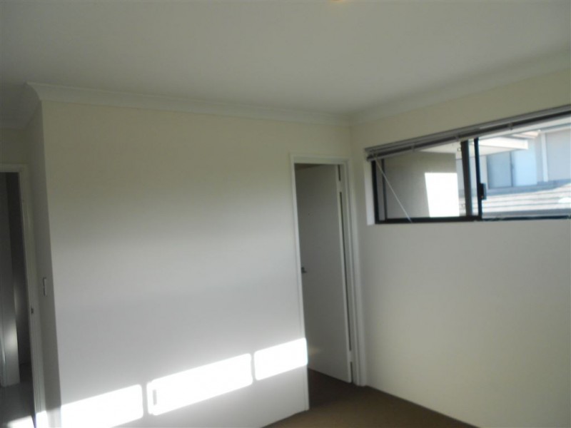 16A Lowes St, Cloverdale WA 6105