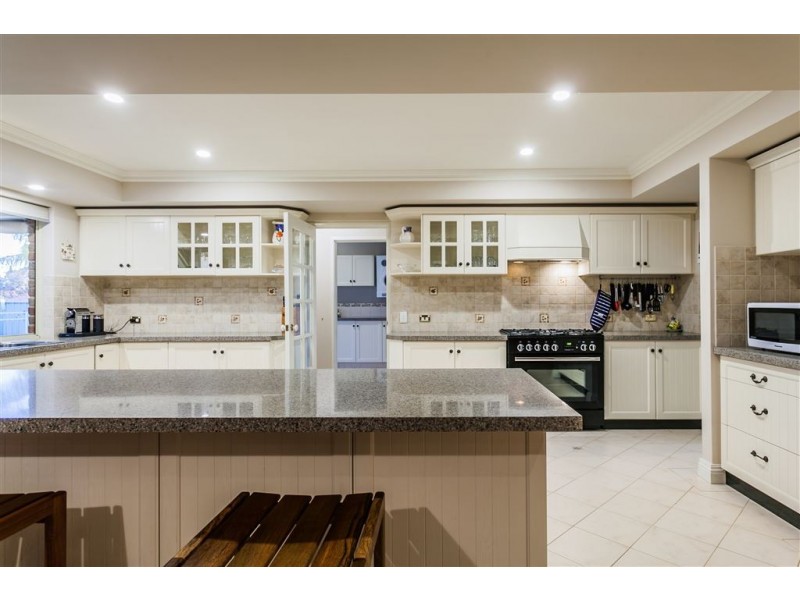 28 Edmiston Way, Winthrop WA 6150