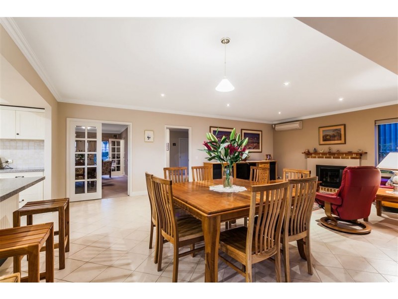 28 Edmiston Way, Winthrop WA 6150