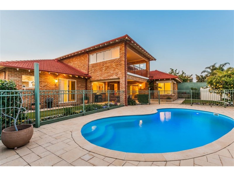 28 Edmiston Way, Winthrop WA 6150