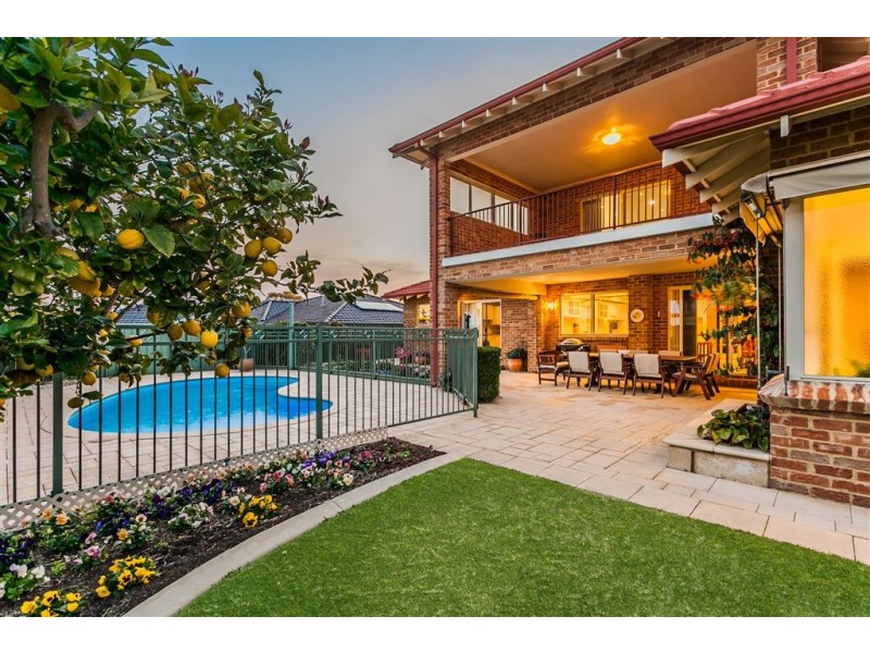 28 Edmiston Way, Winthrop WA 6150