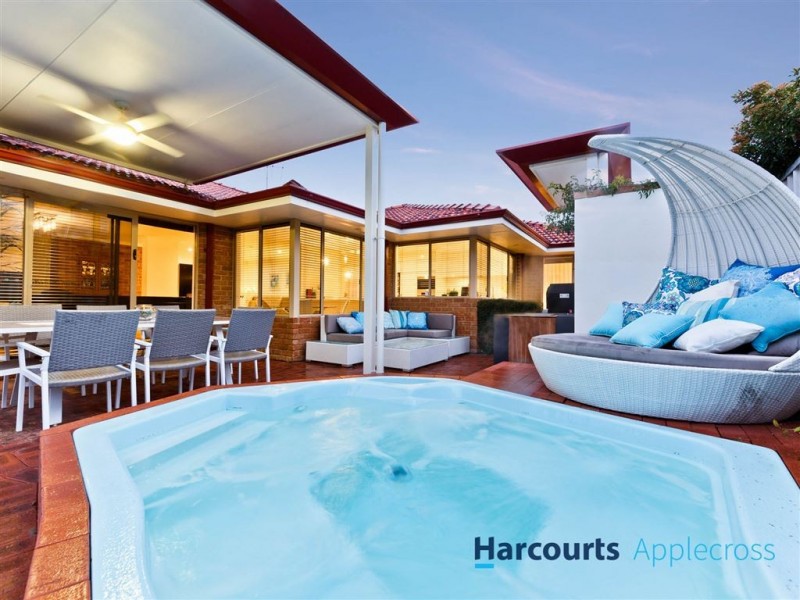 25 Hatherley Parade, Winthrop WA 6150