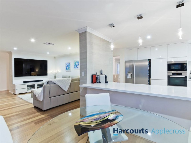 25 Hatherley Parade, Winthrop WA 6150