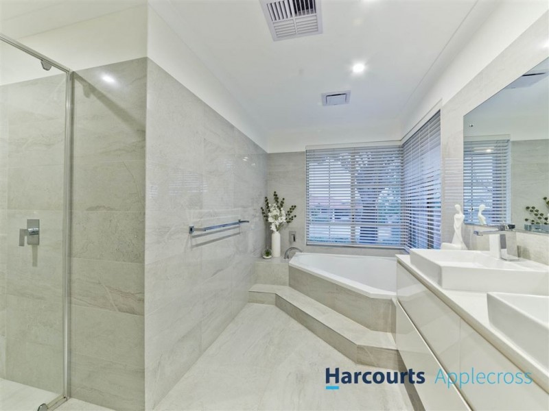 25 Hatherley Parade, Winthrop WA 6150