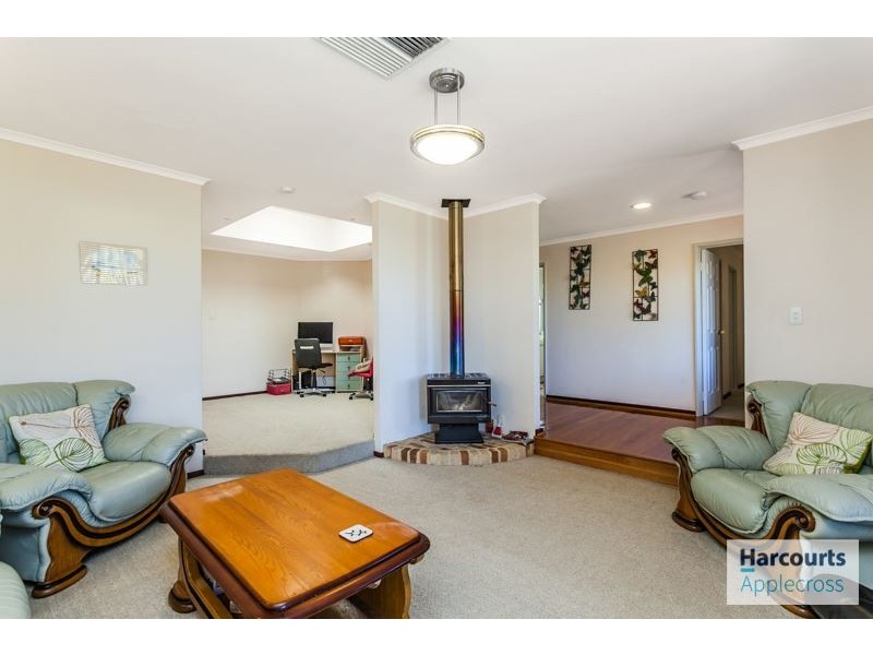 18 Silbert Circle, Winthrop WA 6150