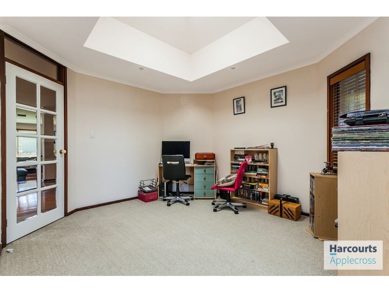 18 Silbert Circle, Winthrop WA 6150