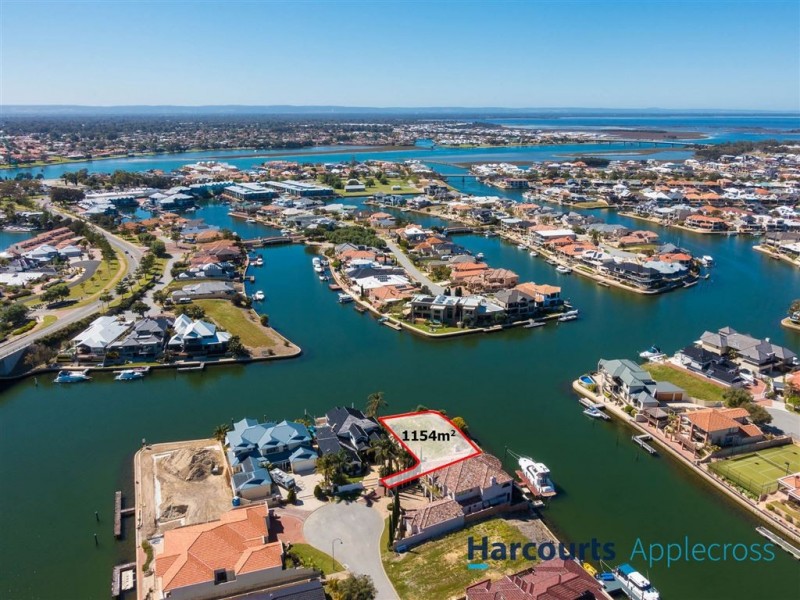 9 Eunamara Rtt, Halls Head WA 6210