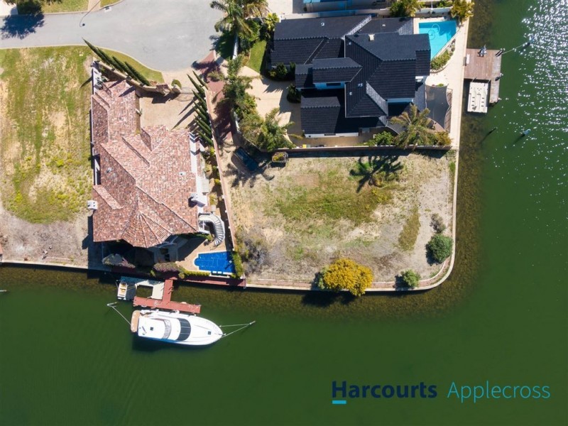 9 Eunamara Rtt, Halls Head WA 6210