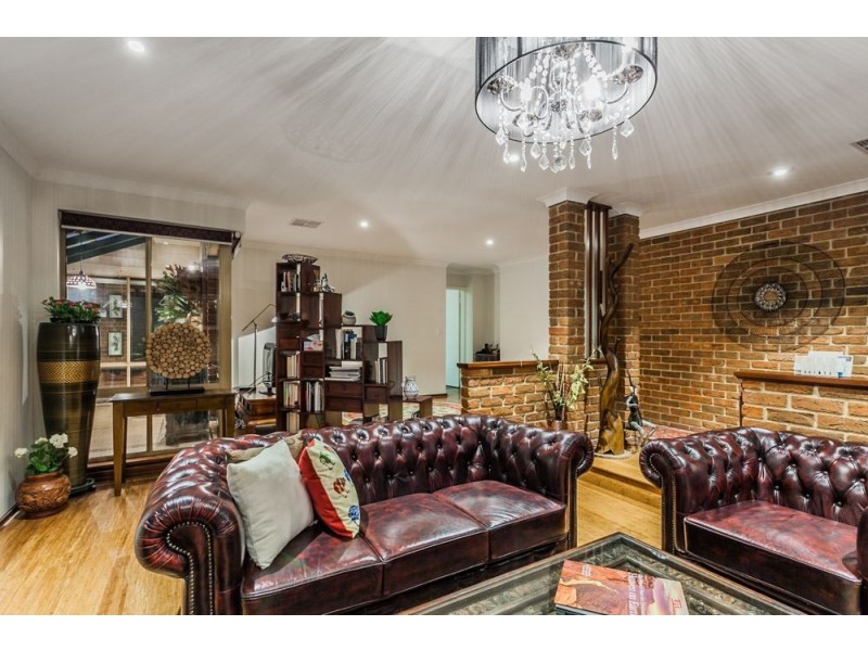 25 Kingsmill Gardens, Winthrop WA 6150