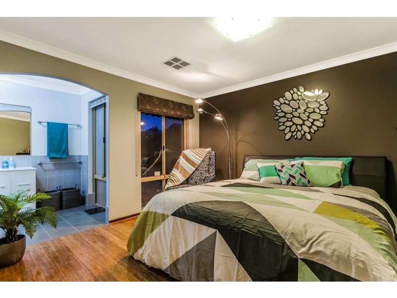 25 Kingsmill Gardens, Winthrop WA 6150