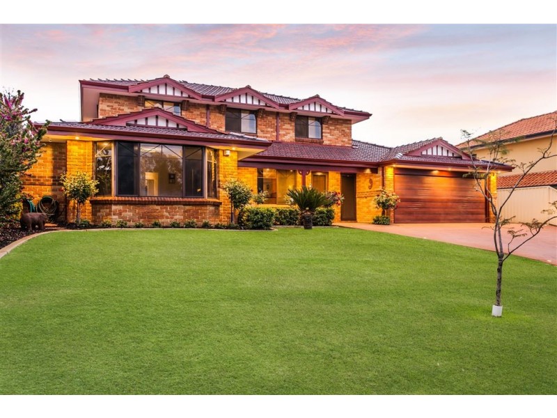 18 Sutherland Cr, Winthrop WA 6150