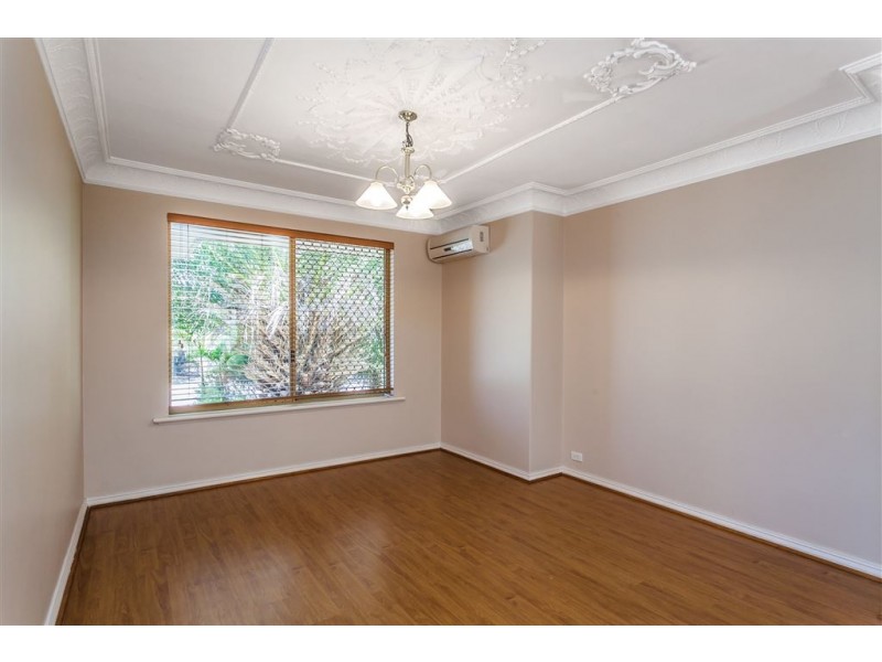 7 Kirwan Way, Winthrop WA 6150