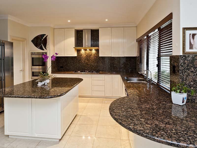 8 Bateman Road, Mount Pleasant WA 6153