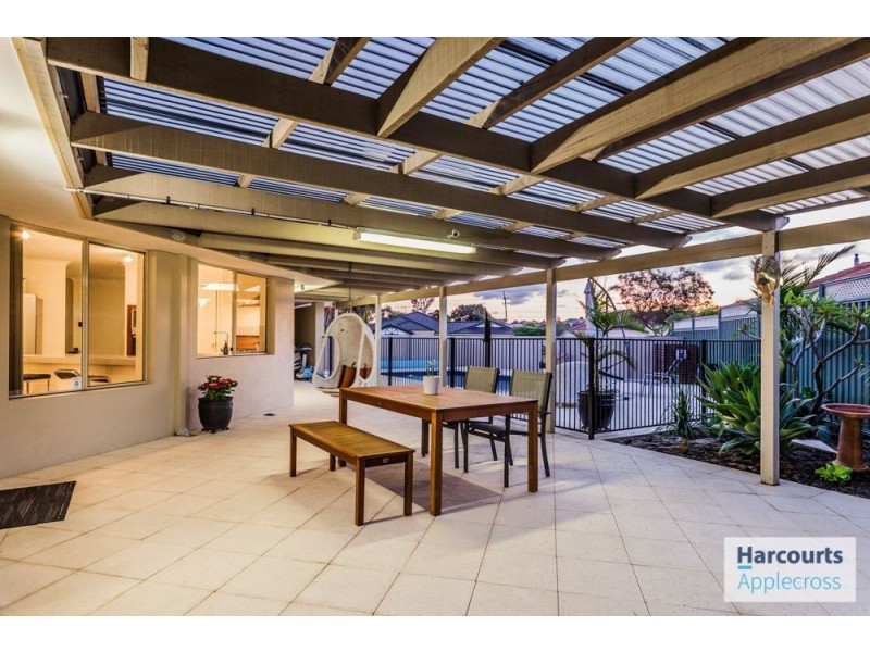 25 Fernie Gardens, Winthrop WA 6150