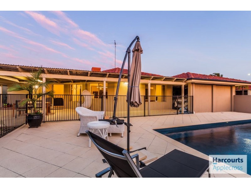 25 Fernie Gardens, Winthrop WA 6150