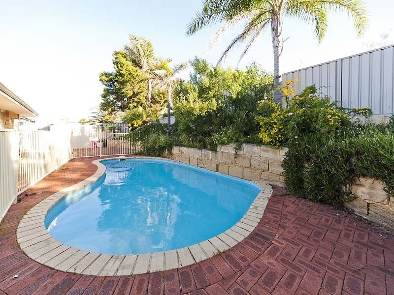 11 Parker Place, Winthrop WA 6150