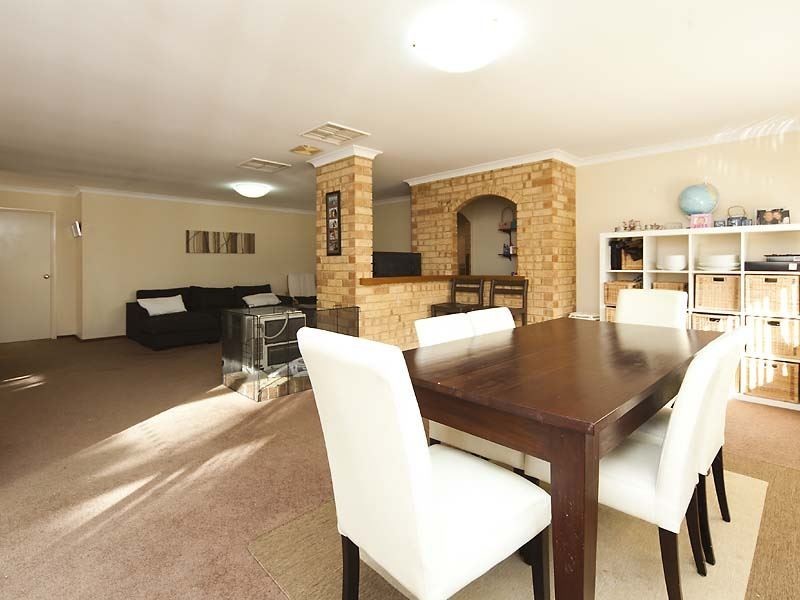 11 Parker Place, Winthrop WA 6150