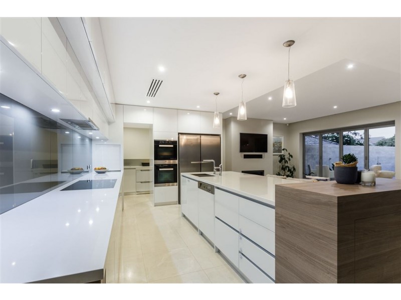 48A Davy Street, Alfred Cove WA 6154