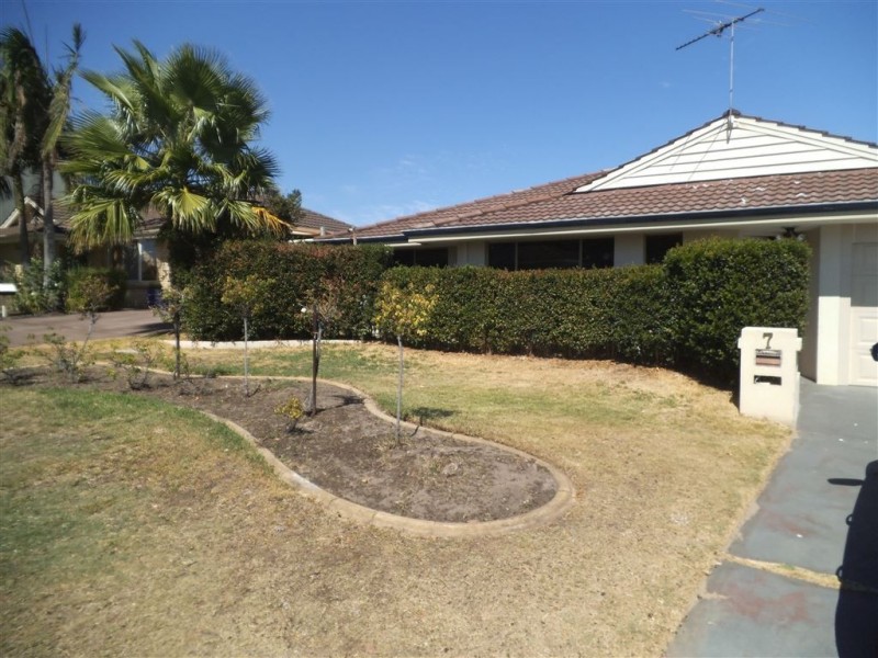 7 David St, Mount Pleasant WA 6153