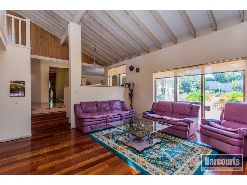 8 Houghton Way, Winthrop WA 6150