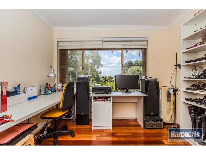 8 Houghton Way, Winthrop WA 6150