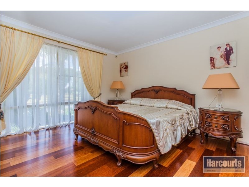 8 Houghton Way, Winthrop WA 6150