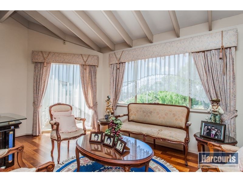 8 Houghton Way, Winthrop WA 6150