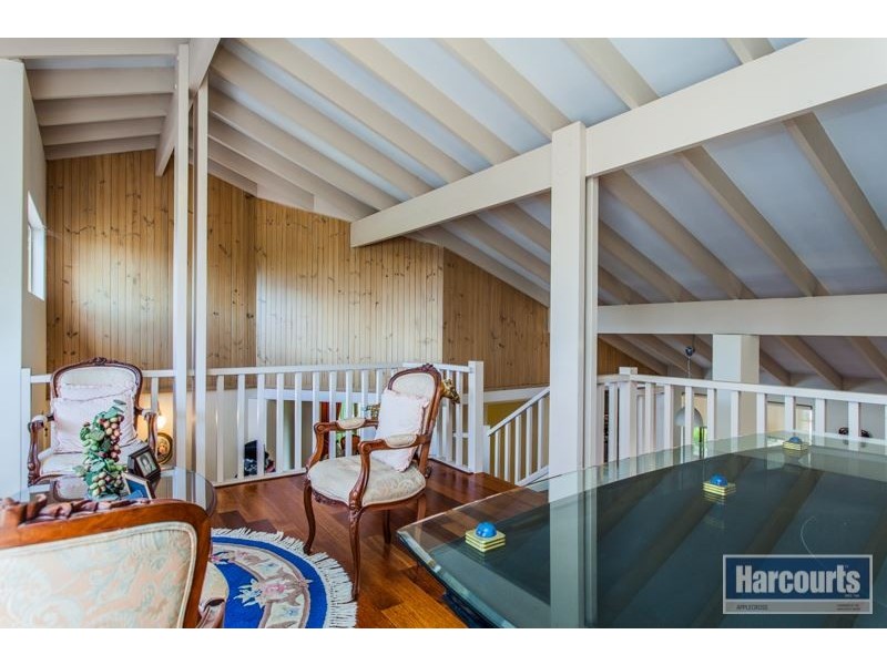 8 Houghton Way, Winthrop WA 6150