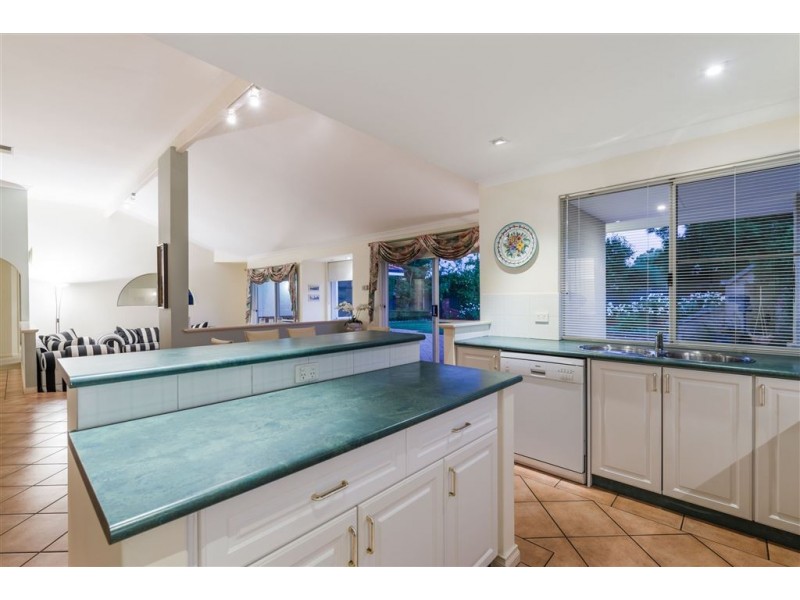 9 Bateman Road, Mount Pleasant WA 6153