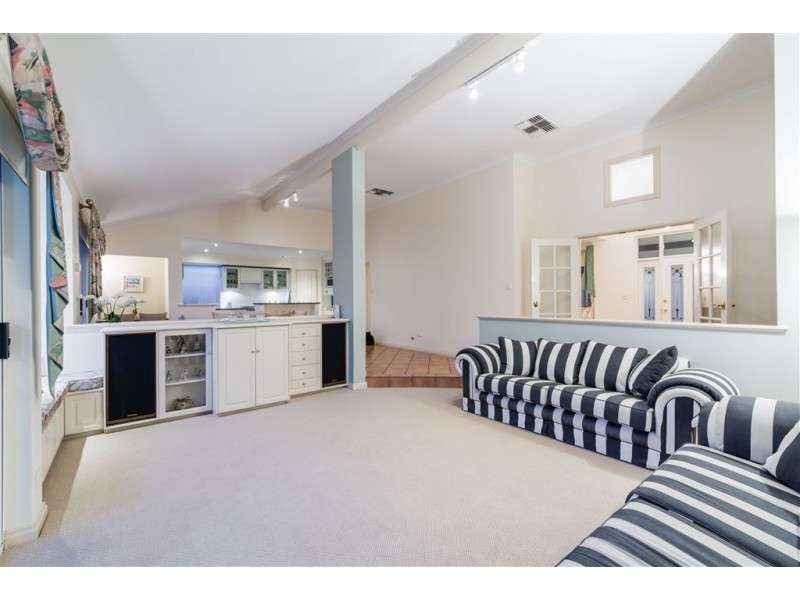 9 Bateman Road, Mount Pleasant WA 6153