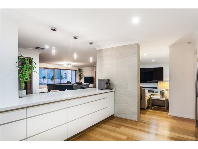 25 Hatherley Parade, Winthrop WA 6150