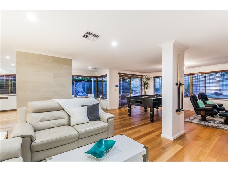 25 Hatherley Parade, Winthrop WA 6150